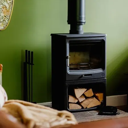 Sunny Luxurious 2 Bedroom