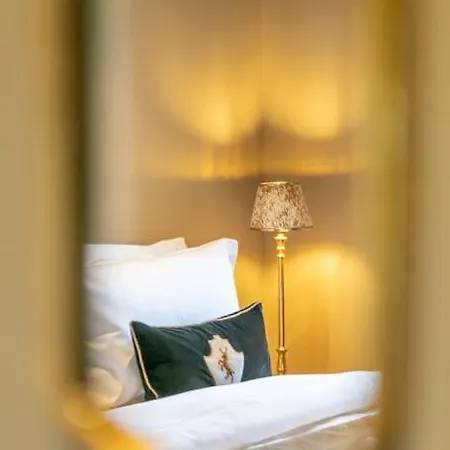 Sunny Luxurious 2 Bedroom Embsay